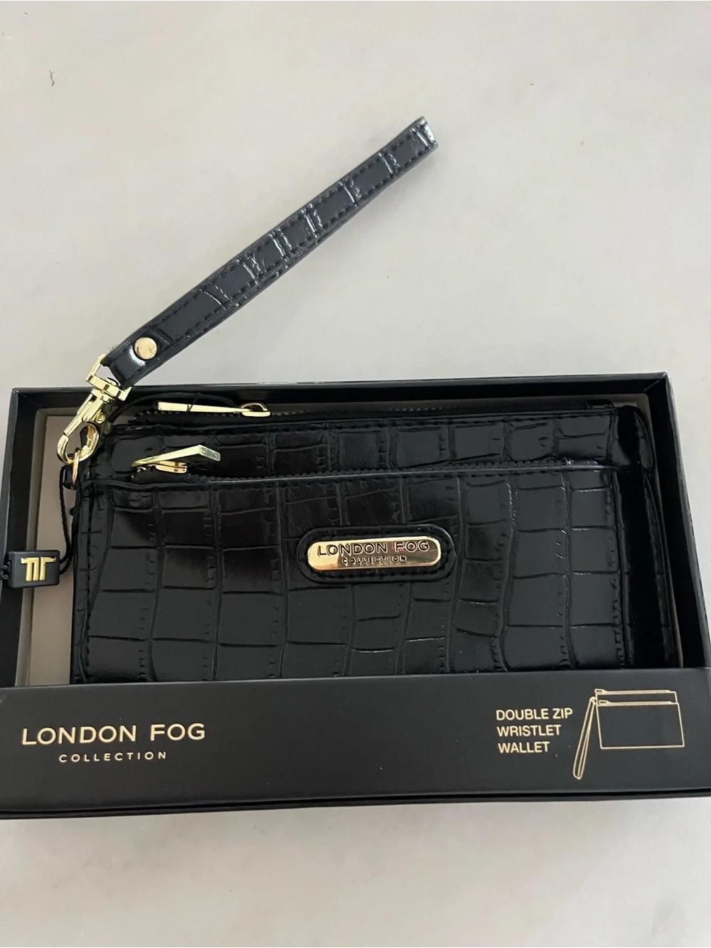 London Fog wristlet